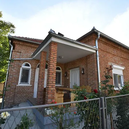 Apartment Domacinstvo Jovic Kladovo