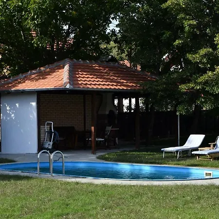 Apartment Domacinstvo Jovic Kladovo