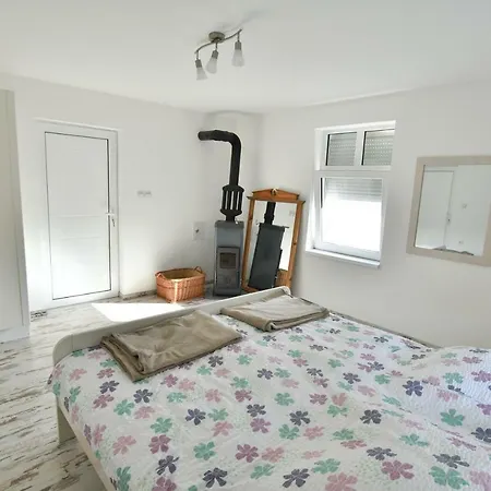 Domacinstvo Jovic Apartment *