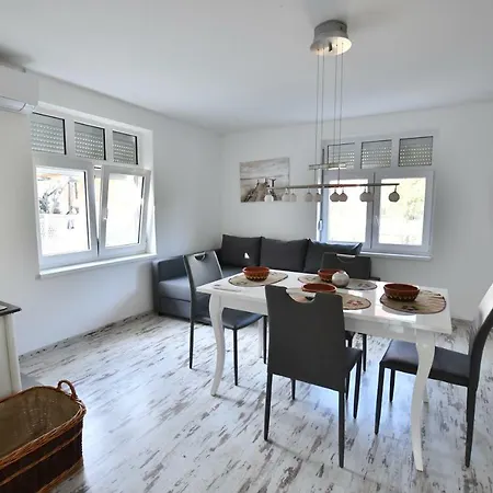 Domacinstvo Jovic Apartment Kladovo