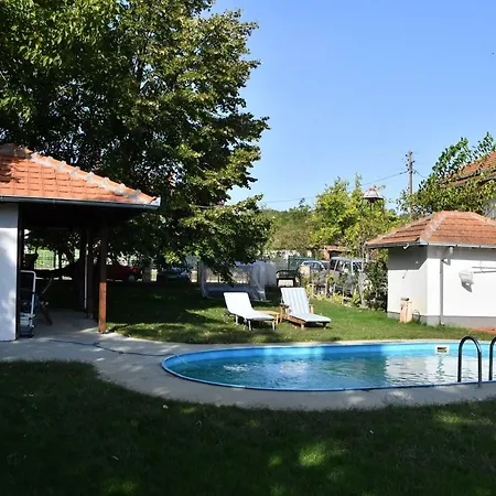 Apartment Domacinstvo Jovic Kladovo